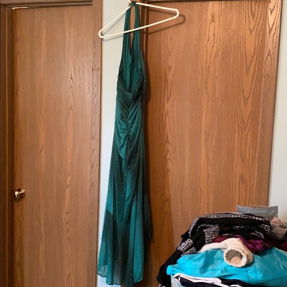 Green prom dress - Picture 3 of 3